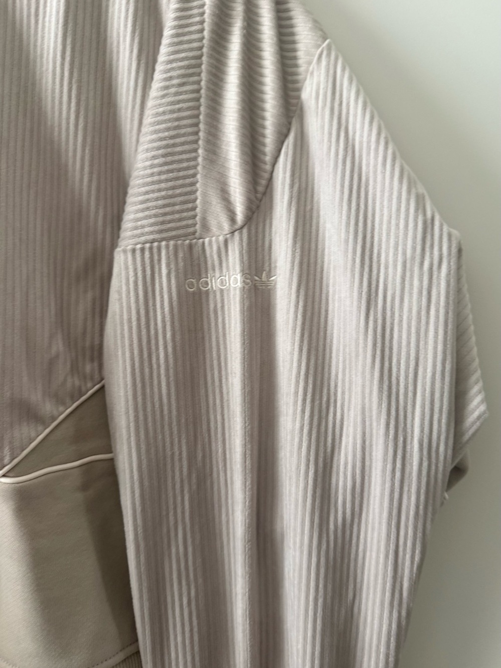 adidas Beige Ribbed Trefoil Cropped Sweatshirt - Picture 3 of 5